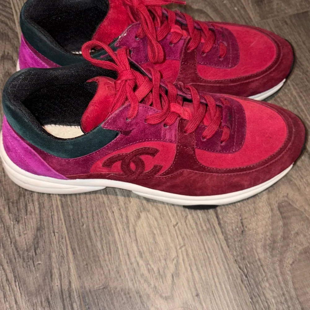 Chanel Sneakers - Picture 4 of 4